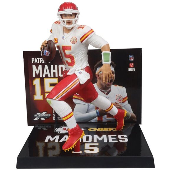 Patrick Mahomes (Kansas City Chiefs) 7" Legacy Series Figure 17 - Picture 1 of 6